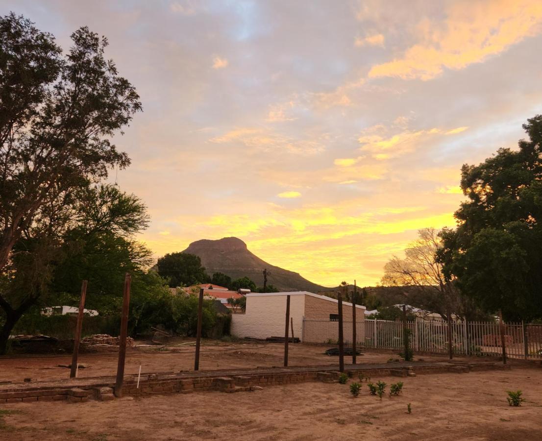 Die Dorpshuis Graaff-Reinet Dış mekan fotoğraf